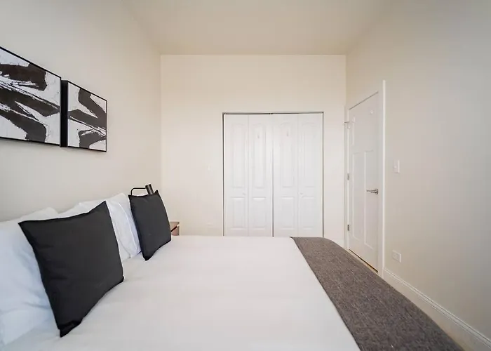 Lively 3br In - Milwaukee N3