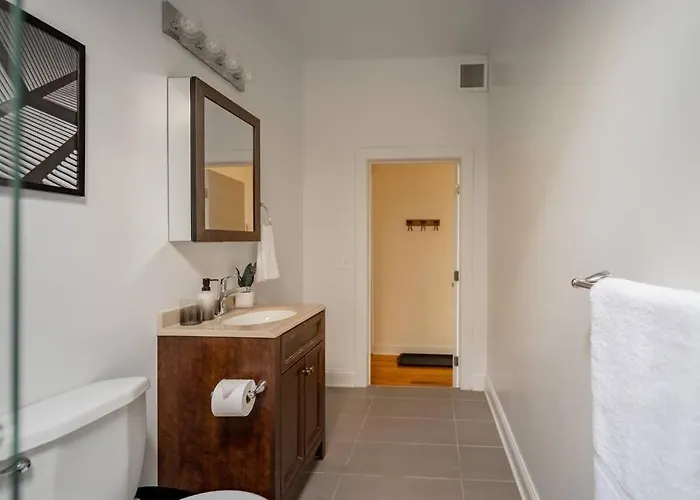 Lively 3br In - Milwaukee N3 * Chicago