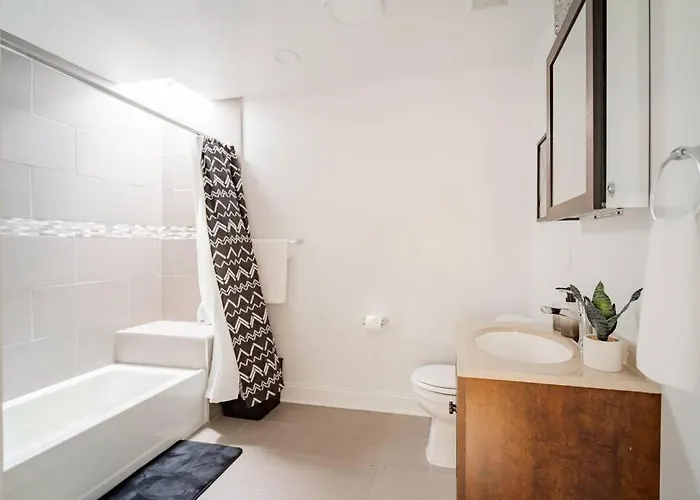Lively 3br In - Milwaukee N3 *